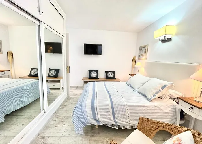 Seashell House On The Frontline Of The Ocean *